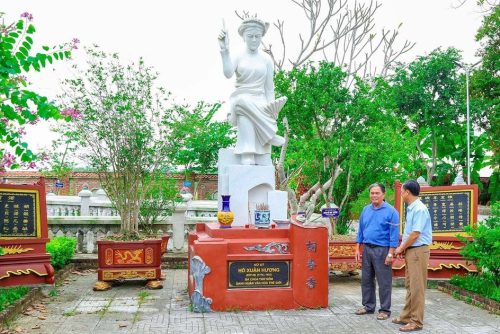 ho-xuan-huong